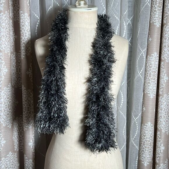 EUC Hand Knit Eyelash Yarn Scarf - Picture 1 of 3